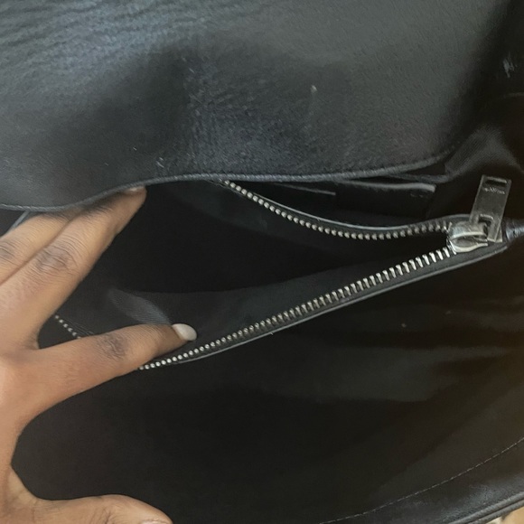 YSL Envelope Triquilt Medium YSL Shoulder Bag in Grained Leather - Picture 6 of 8